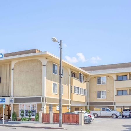 Days Inn By Wyndham Eureka Ca Екстериор снимка