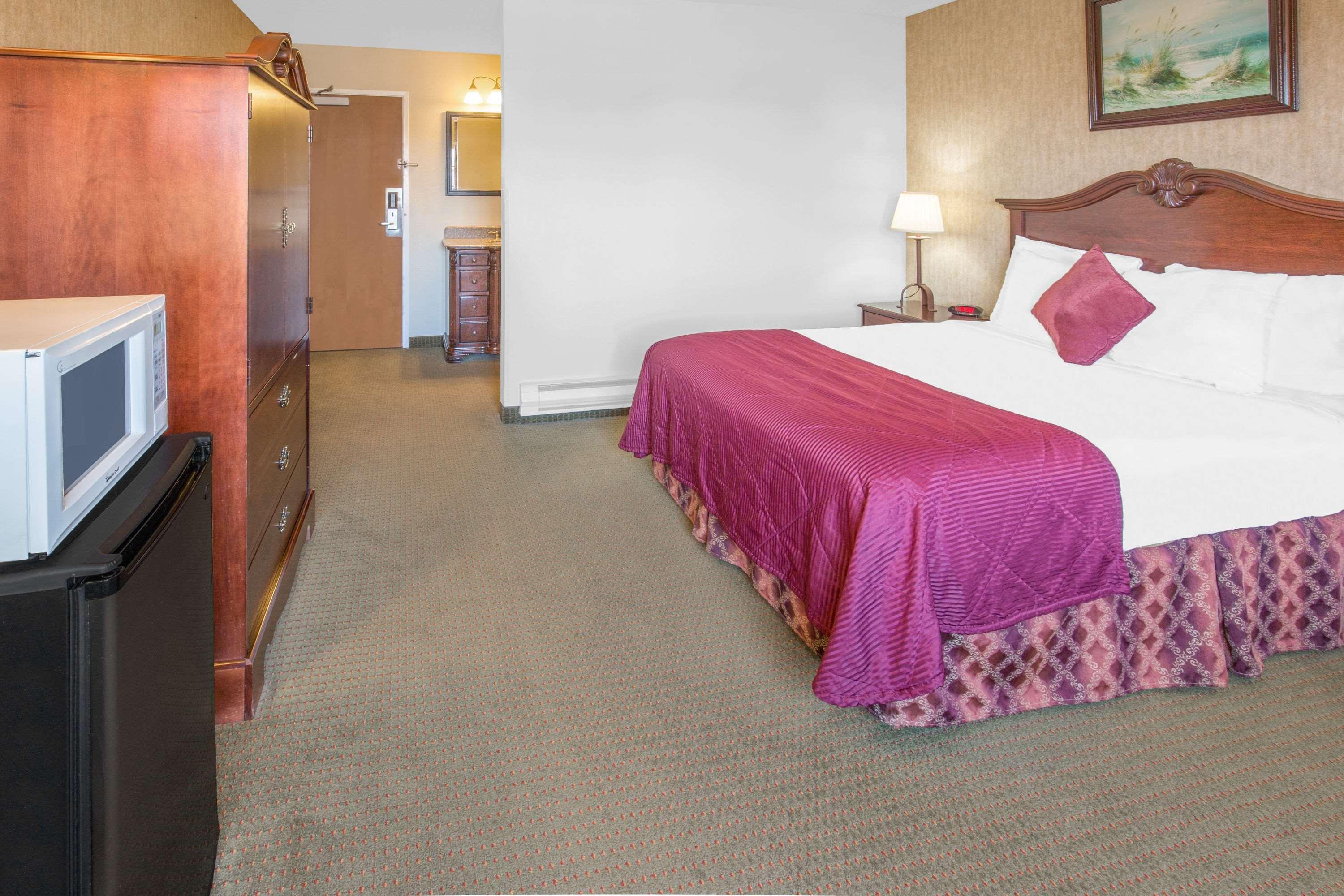 Days Inn By Wyndham Eureka Ca Екстериор снимка