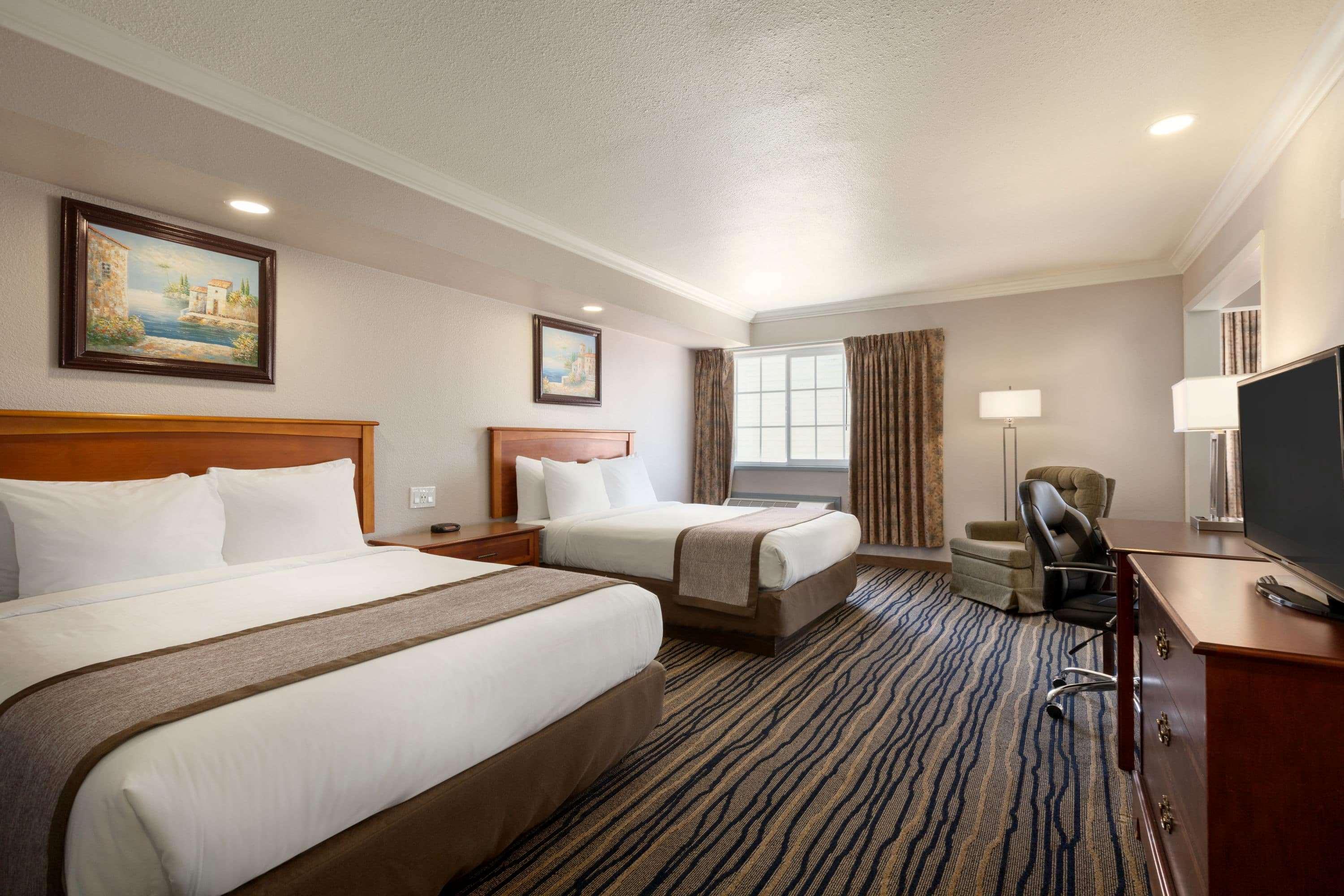 Days Inn By Wyndham Eureka Ca Екстериор снимка