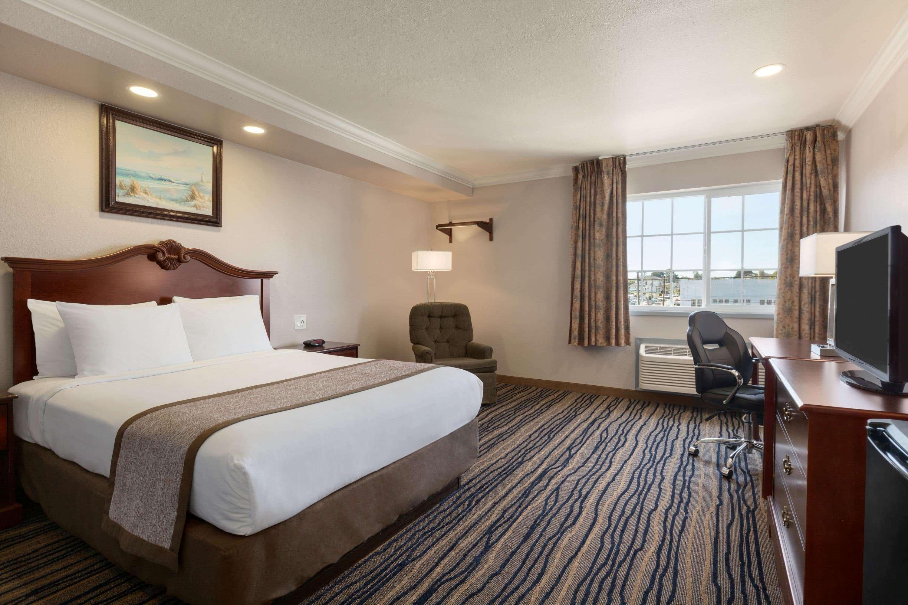 Days Inn By Wyndham Eureka Ca Екстериор снимка