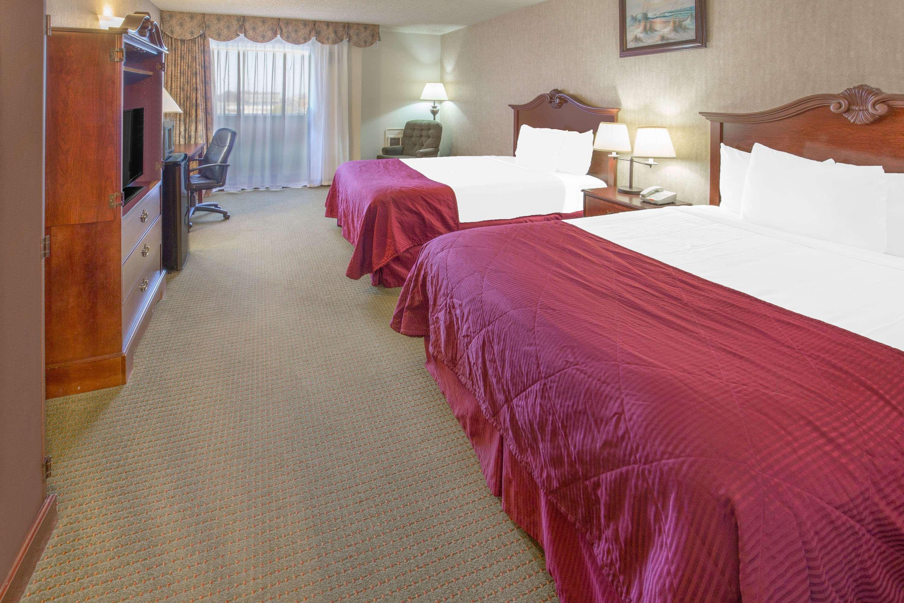 Days Inn By Wyndham Eureka Ca Екстериор снимка