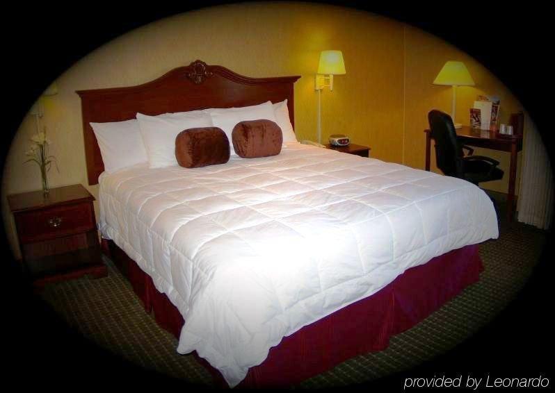 Days Inn By Wyndham Eureka Ca Екстериор снимка